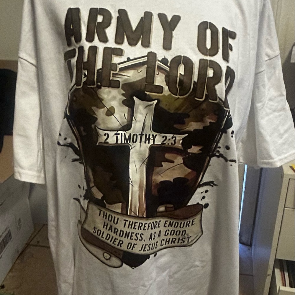 Gildan White Short Sleeve Army Graphic Tee